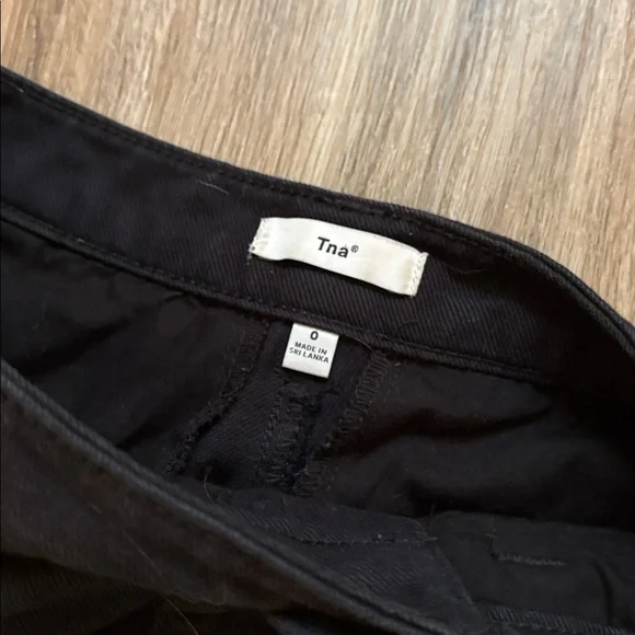 Aritzia Low Waisted Black Cargo Pants - Picture 3 of 4